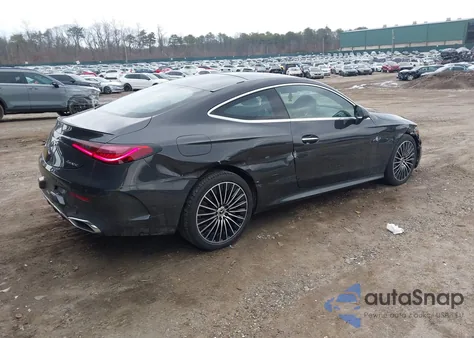 2024 Mercedes-Benz Cle 300 4Matic z USA, uszkodzony, nr VIN W1KMJ4HB1RF033522